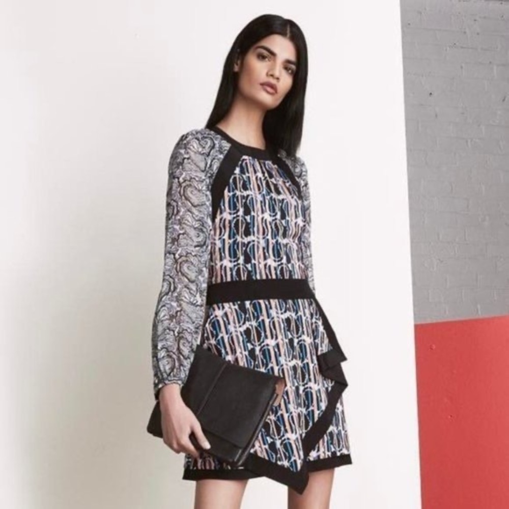 BCBG Graphic Paisley Print Long Sleeve Dress Size 8